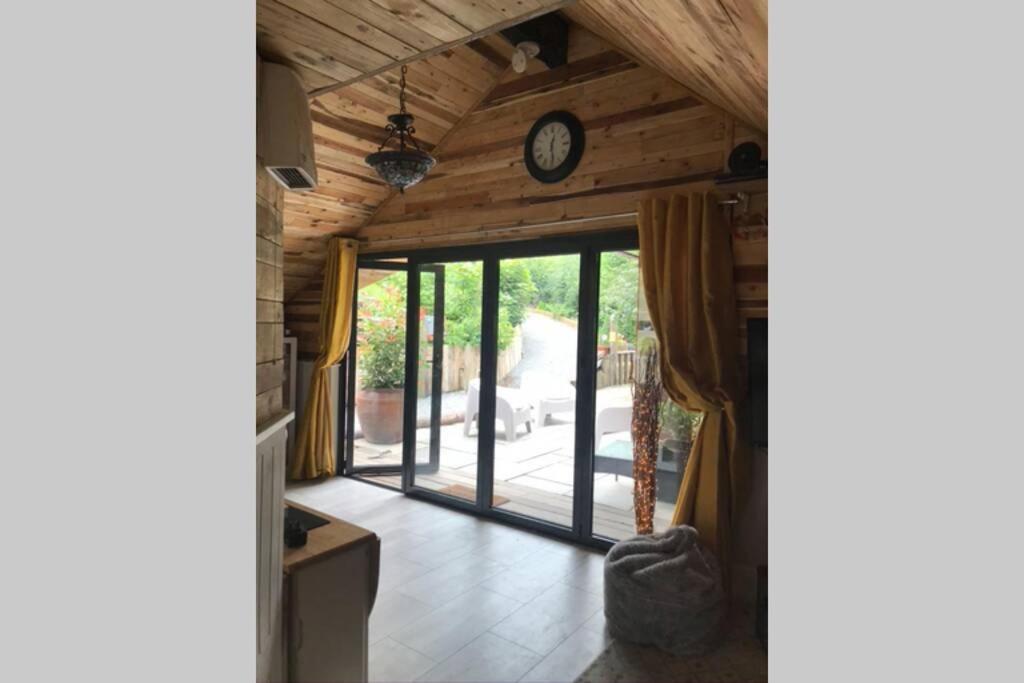 The Shed . A Cosy, Peaceful, 96% Recycled, Chalet. Swansea Exteriér fotografie